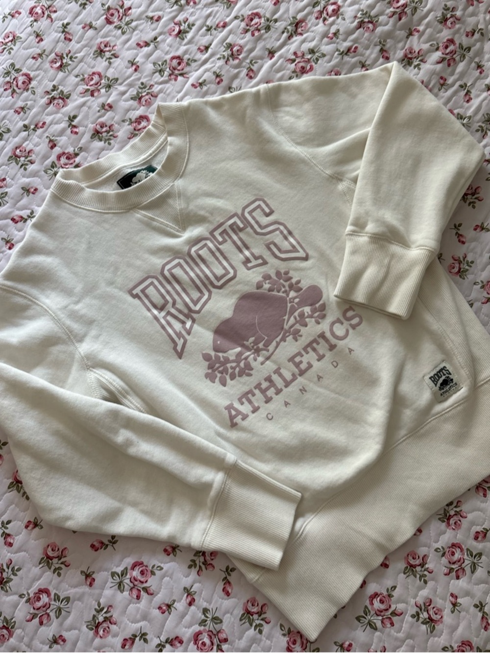 Roots White Sweatshirt with Black Label and Beaver Logo